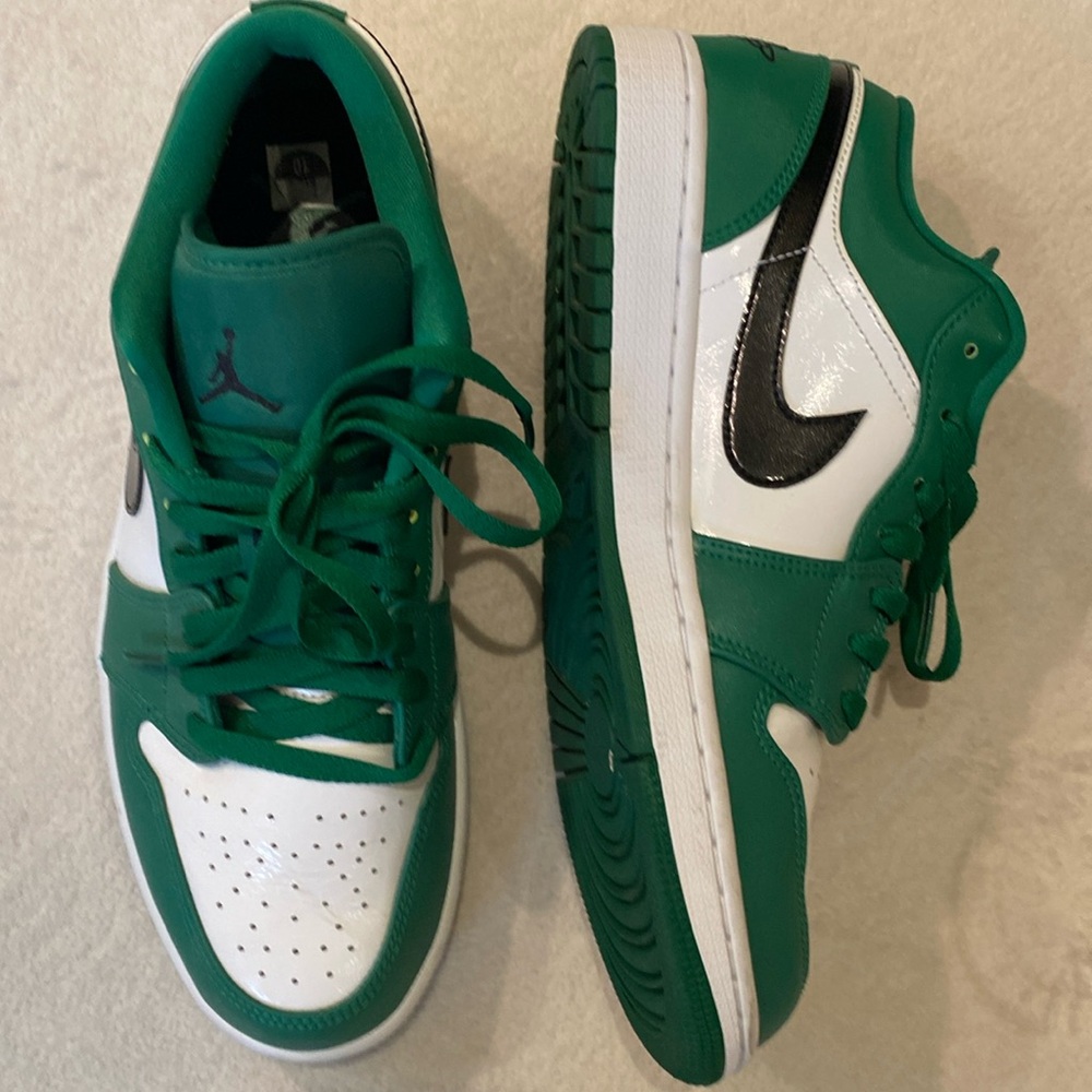 Nike men’s Retro Low Pine Green 553558-301 Size 10 EUC